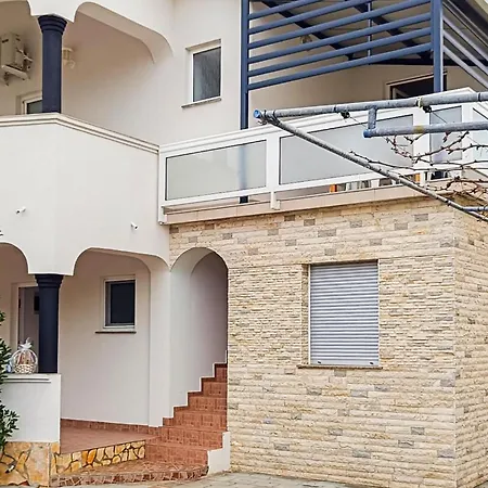 Appartement 1 Bedroom Lovely In
