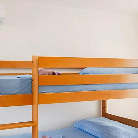 1 Bedroom Lovely In Appartement
