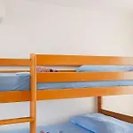 1 Bedroom Lovely In Appartement