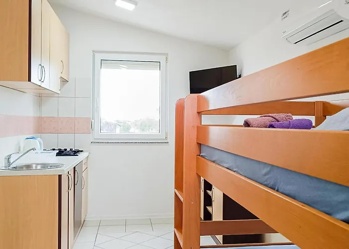 1 Bedroom Lovely In Апартаменты *