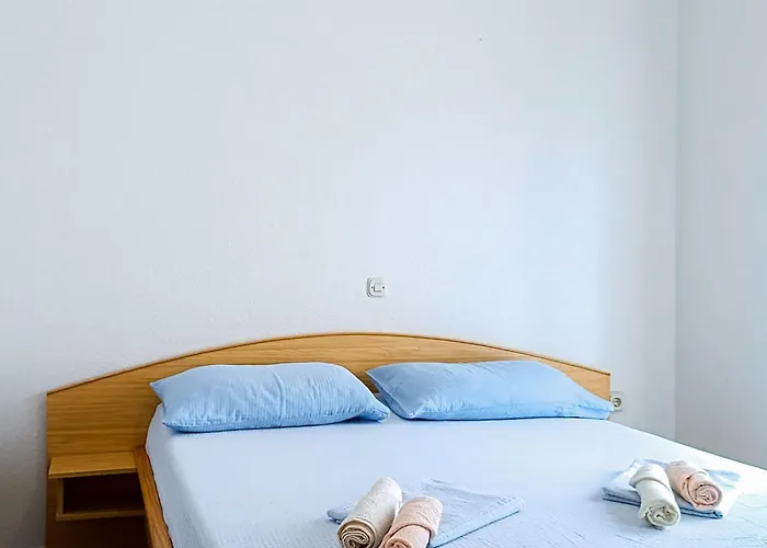 1 Bedroom Lovely In * Вир